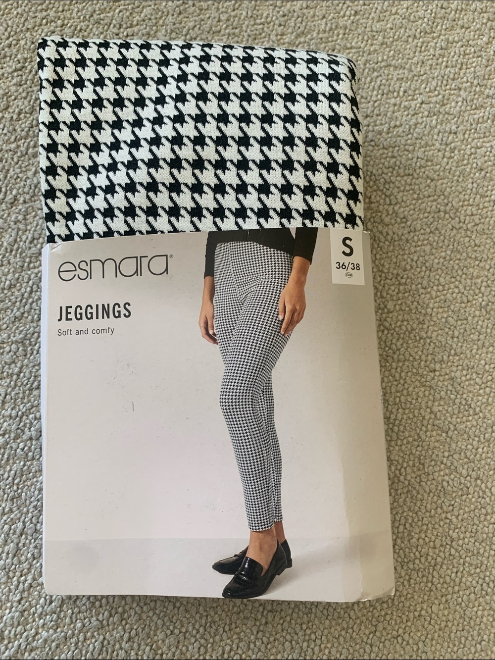 Black and White Houndstooth Leggings